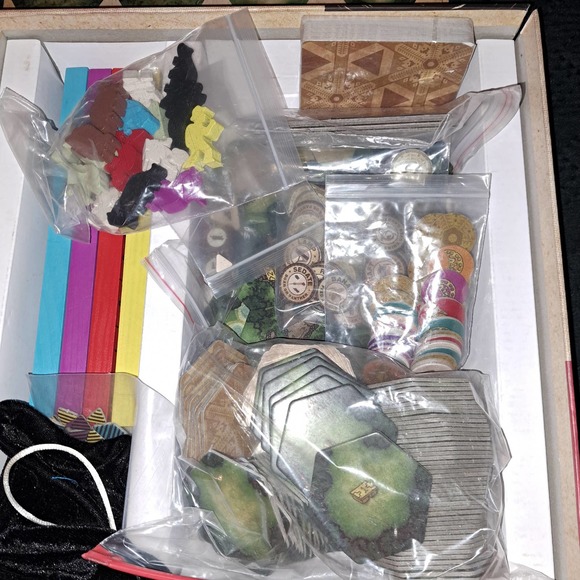 NIB - GAME NIGHT FUN!  Relic Expedition: A Jungle Adventure Game - Picture 3 of 7